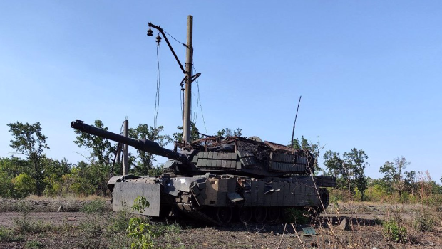 2024年7月21日,击毁于红军村方向的M1A1SA,炮塔上方贴了不少Kontakt-1爆炸反应专甲。 2024年7月21日,击毁于红军村方向的M1A1SA,炮塔上方贴了不少Kontakt-1爆炸反应专甲。