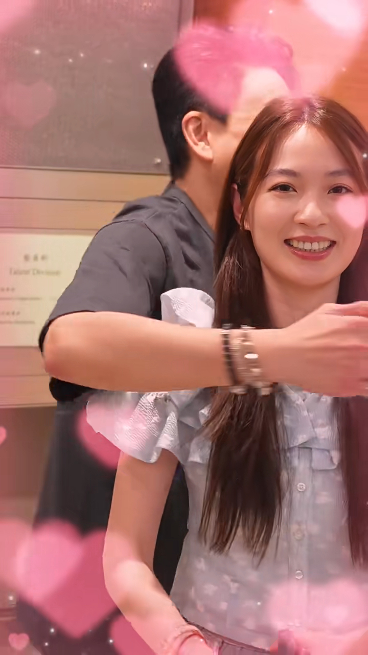 蔡洁全程冧爆。 蔡洁全程冧爆。