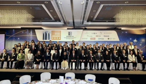 李家超今日出席2024香港最佳新闻奖颁奖典礼暨午餐会。 李家超今日出席2024香港最佳新闻奖颁奖典礼暨午餐会。