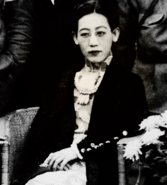 川岛芳子,爱新觉罗氏,原名显玗 川岛芳子,爱新觉罗氏,原名显玗