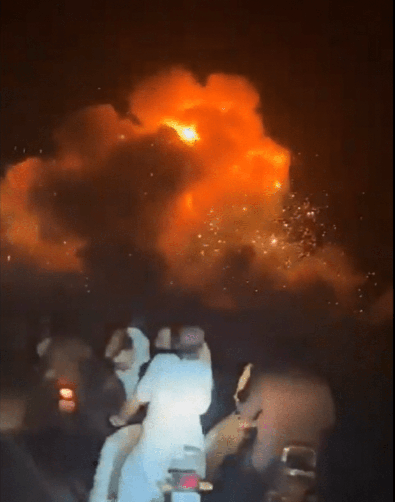 印度空袭巴基斯坦境内九个目标。 印度空袭巴基斯坦境内九个目标。