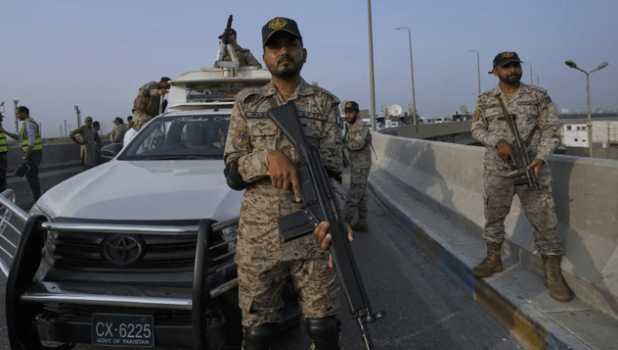 巴基斯坦3空军基地遭印度导弹袭击 巴基斯坦3空军基地遭印度导弹袭击