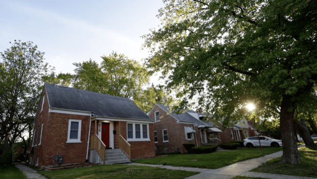 良十四世的童年故屋位于伊利诺州道顿小镇。 良十四世的童年故屋位于伊利诺州道顿小镇。