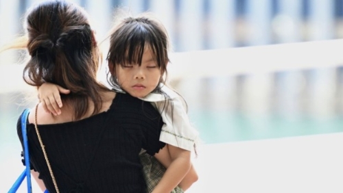 天文台预测明早气温跌至19度,或成为2000年以来最清凉的母亲节。 天文台预测明早气温跌至19度,或成为2000年以来最清凉的母亲节。