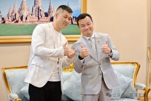 泰国旅游与体育部长索拉翁8日热情欢迎“太原老葛”团队。 泰国旅游与体育部长索拉翁8日热情欢迎“太原老葛”团队。