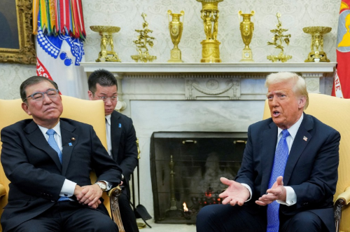 石破茂2月访美,在白宫会晤特朗普。路透社 石破茂2月访美,在白宫会晤特朗普。路透社