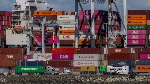 首批被加征145%关税货物,由中国运到美国加州港口。 路透社 首批被加征145%关税货物,由中国运到美国加州港口。 路透社