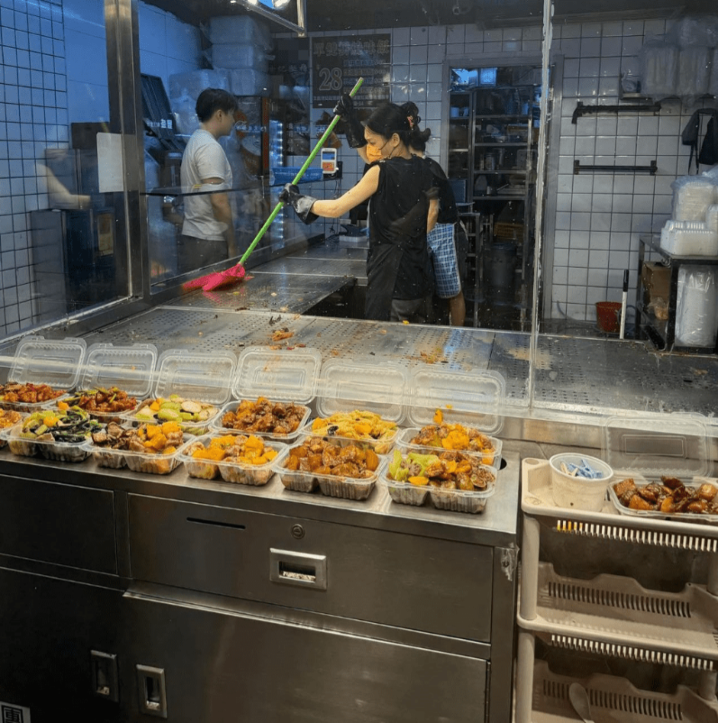 疑似为清理铺面准备收铺 疑似为清理铺面准备收铺