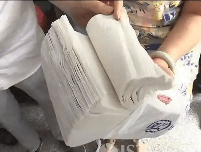 医生建议尽量避免用外面的劣质纸巾。 医生建议尽量避免用外面的劣质纸巾。