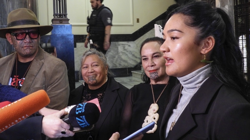 哈娜-罗希蒂·迈皮-克拉克(Hana-Rawhiti Maipi-Clarke)。 哈娜-罗希蒂·迈皮-克拉克(Hana-Rawhiti Maipi-Clarke)。