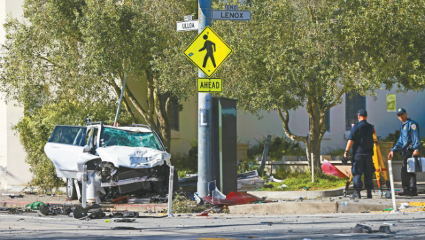 当日West Portal巴士站一家四口灭门车祸现场。 当日West Portal巴士站一家四口灭门车祸现场。