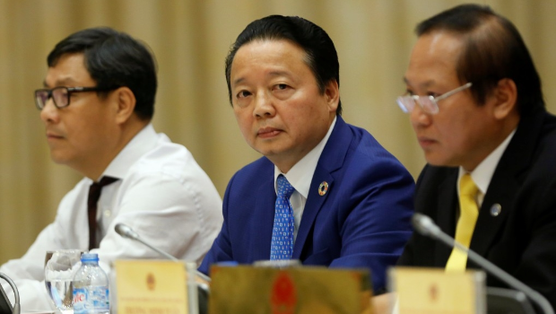 越南副总理陈红河(中)。路透社 越南副总理陈红河(中)。路透社