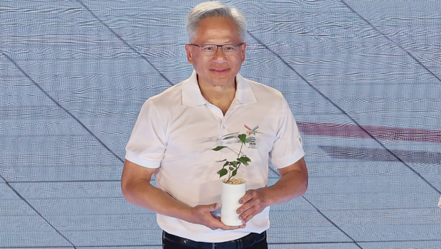 黄仁勋家庭聚餐花费曝光超惊人! 黄仁勋家庭聚餐花费曝光超惊人!