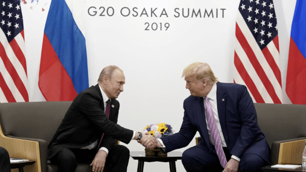 普京与特朗普会面 普京与特朗普会面