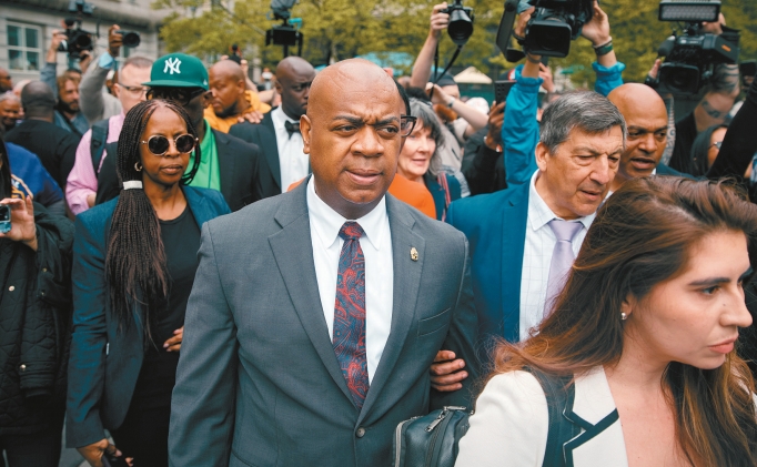 巴拉卡非法侵入 巴拉卡非法侵入