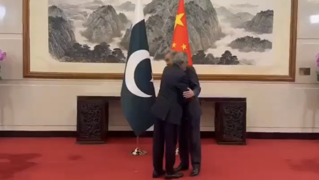 王毅在京会见巴基斯坦外长达尔。 王毅在京会见巴基斯坦外长达尔。