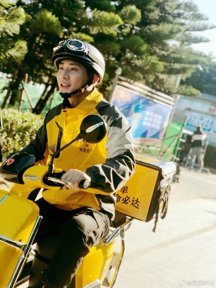 《全城订单》拖延5年才上映。 《全城订单》拖延5年才上映。