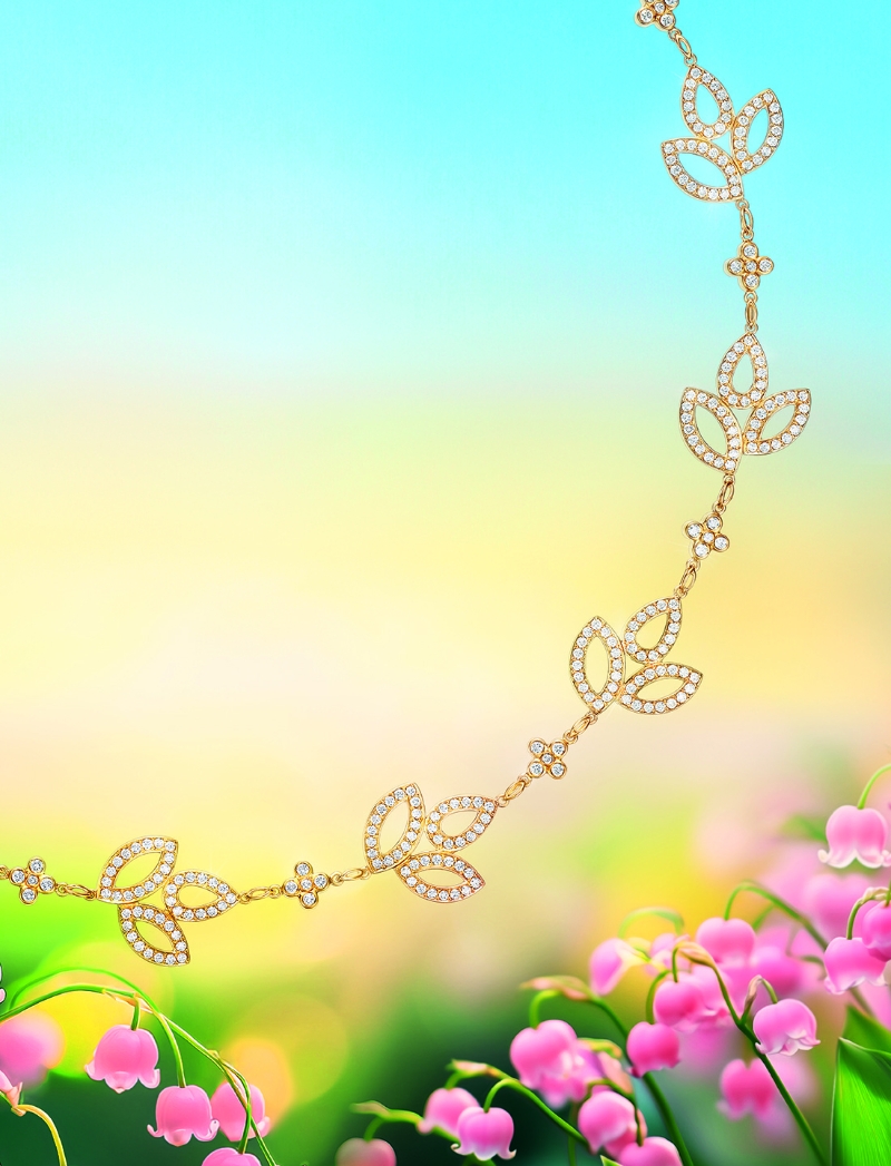 Lily Cluster黄金钻石项链,铂金底座上镶嵌619颗圆形明亮式切工钻石,总重约5.33卡。 Lily Cluster黄金钻石项链,铂金底座上镶嵌619颗圆形明亮式切工钻石,总重约5.33卡。