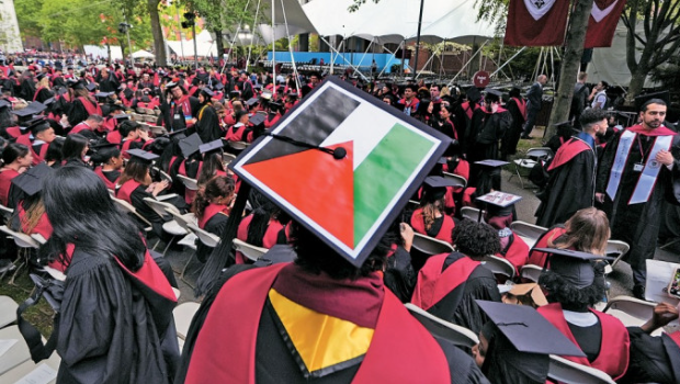 哈佛学生支持巴勒斯坦,被指遭打压原因之一。 哈佛学生支持巴勒斯坦,被指遭打压原因之一。