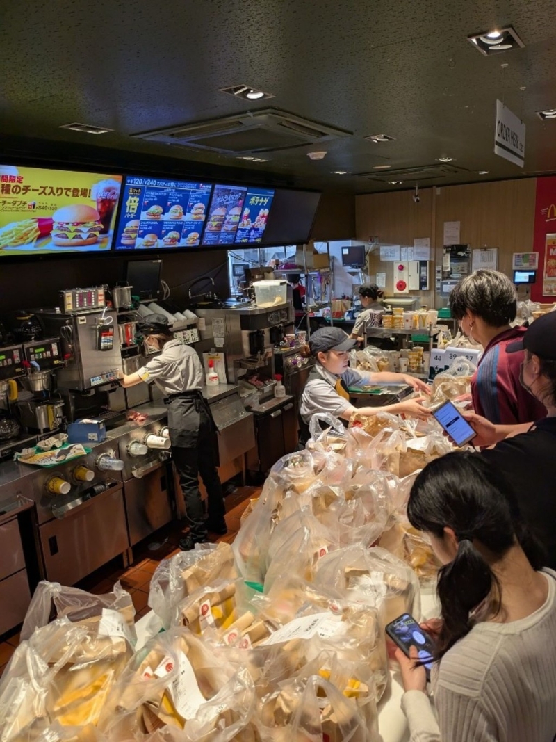 吉伊卡哇之乱,引发浪费食物问题。 吉伊卡哇之乱,引发浪费食物问题。