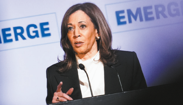 外界猜测哈里斯将复出参选。 外界猜测哈里斯将复出参选。