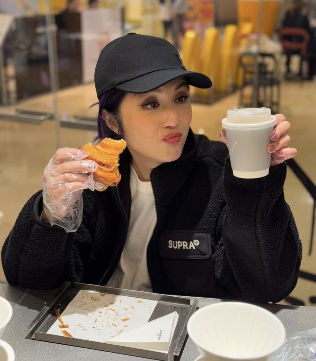 杨千嬅叹特色咖啡 杨千嬅叹特色咖啡