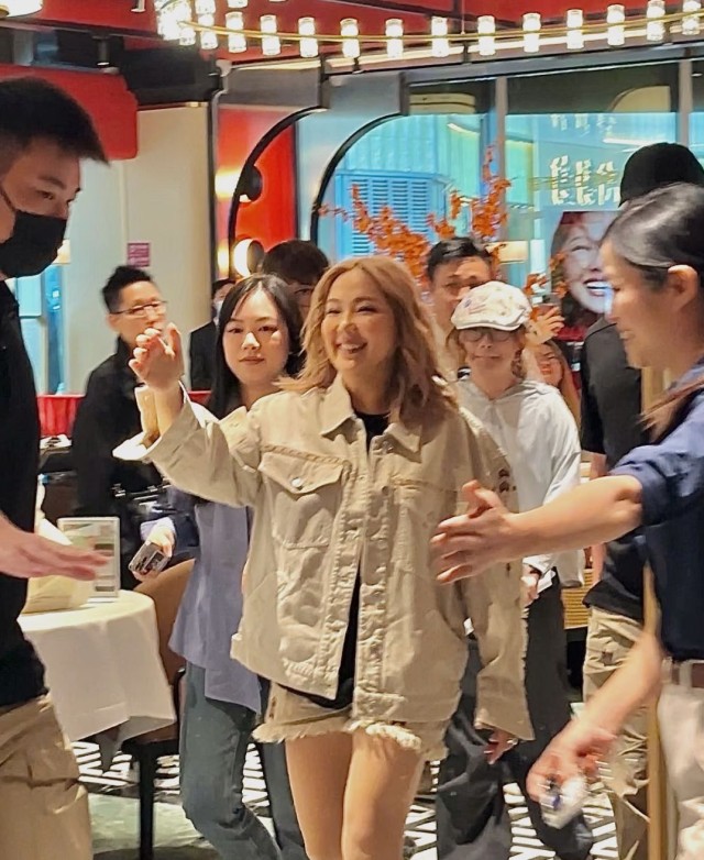 卫兰闯米其林餐厅 招牌菜玻璃陈皮烧鹅 卫兰闯米其林餐厅 招牌菜玻璃陈皮烧鹅