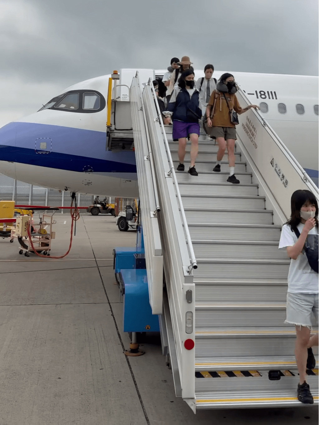 客机最后安全着陆香港机场。 客机最后安全着陆香港机场。