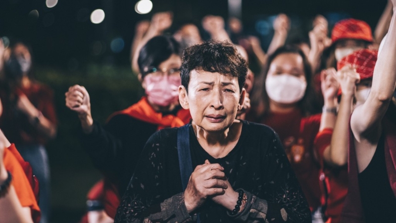 冯素波近年不时演出嫲嫲或外婆角色,成为圈中的大众嫲嫲。 冯素波近年不时演出嫲嫲或外婆角色,成为圈中的大众嫲嫲。