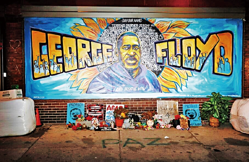 数据分析发现,去年至少1226人死于警察执法,比弗洛伊德被杀前一年的2019年增加了18%。 路透社资料图片 数据分析发现,去年至少1226人死于警察执法,比弗洛伊德被杀前一年的2019年增加了18%。 路透社资料图片