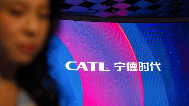 宁德时代成今年全球最大新股,H股价亦罕见较A股价出现高溢价。 宁德时代成今年全球最大新股,H股价亦罕见较A股价出现高溢价。