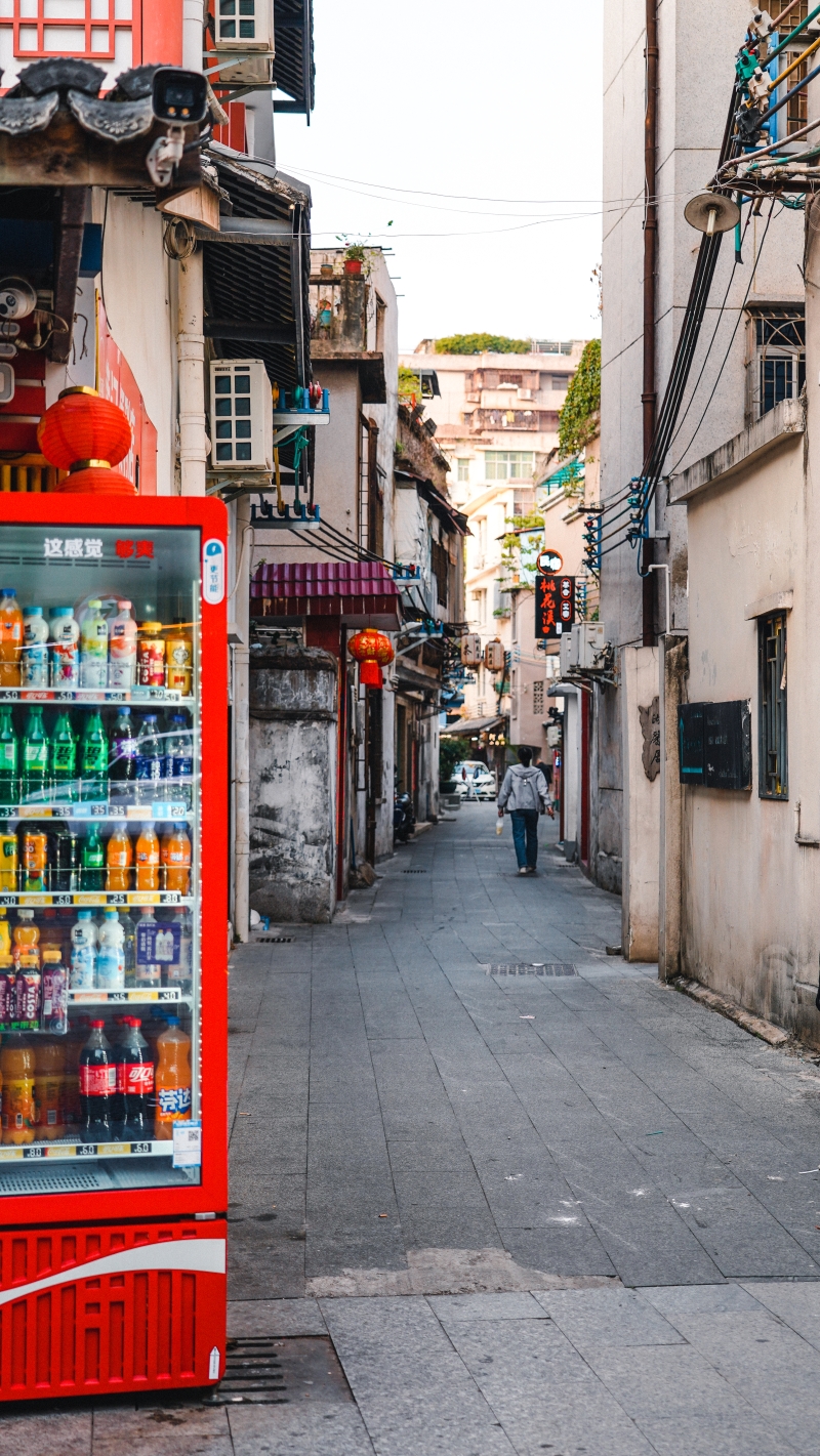 不少居民在此居住几十年。 不少居民在此居住几十年。