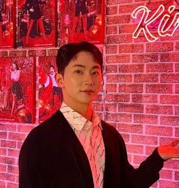 全浩俊被前女友拍控家暴,当中包括掌掴及膝盖压胸。 全浩俊被前女友拍控家暴,当中包括掌掴及膝盖压胸。