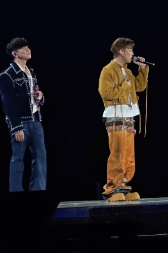 林俊杰(左)亦在启德体育园辧演唱会。 资料图片 林俊杰(左)亦在启德体育园辧演唱会。 资料图片