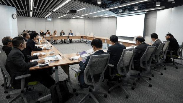 特首政策组专家组开会。 特首政策组专家组开会。