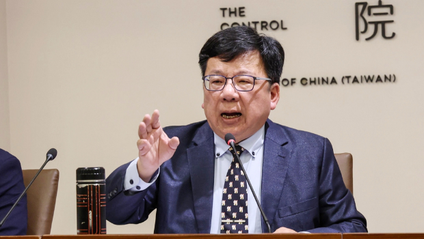 “监察院”秘书长李俊俋让公务车带爱犬去美容,引发质疑。 “监察院”秘书长李俊俋让公务车带爱犬去美容,引发质疑。