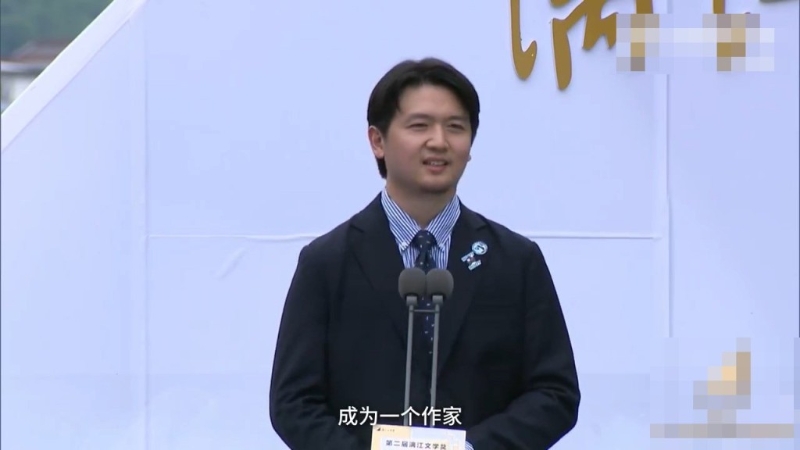 经过多年奋斗,刘楚昕作品终获得肯定。 经过多年奋斗,刘楚昕作品终获得肯定。