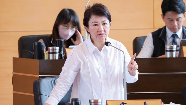 台中市长卢秀燕29日在台中市议会总质询时表示,“中正路”改名,连Uber Eats登记的地址都会受影响。 台中市长卢秀燕29日在台中市议会总质询时表示,“中正路”改名,连Uber Eats登记的地址都会受影响。