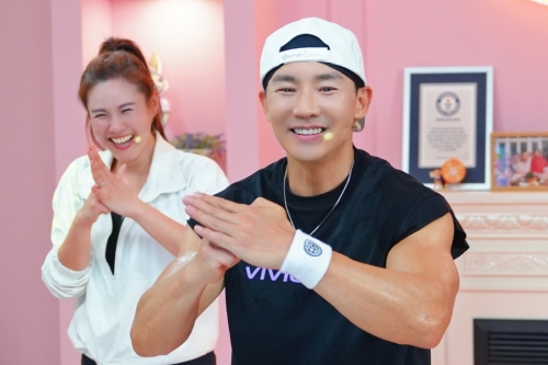 刘畊宏陷债务风波“被酸蹭周杰伦” 刘畊宏陷债务风波“被酸蹭周杰伦”