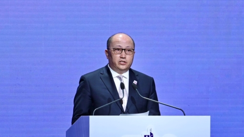 郑雁雄。 郑雁雄。