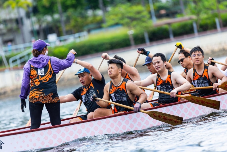 星岛龙舟队练习时已全力以赴,展现拼劲。 星岛龙舟队练习时已全力以赴,展现拼劲。