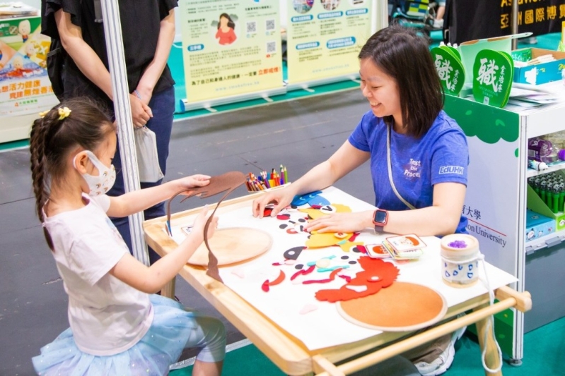 小朋友可现场实试游戏治疗的活动。 小朋友可现场实试游戏治疗的活动。