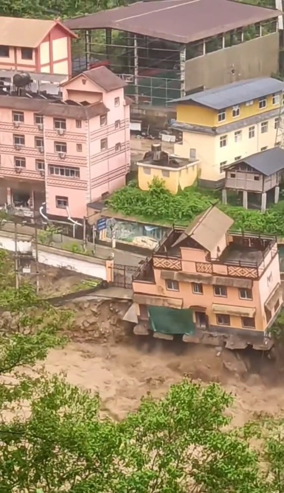 山洪暴发 山洪暴发