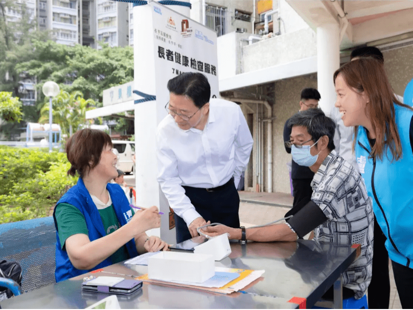 周霁落区调研。 周霁落区调研。