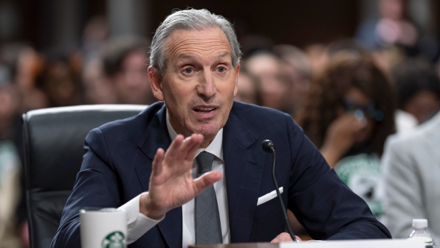 星巴克创办人舒尔茨。 星巴克创办人舒尔茨。