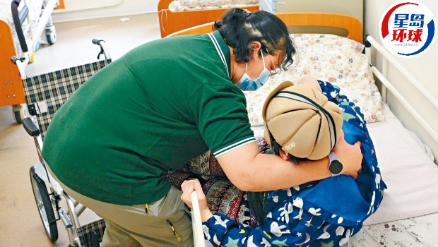 截至3月底已向院舍批8300护理员配额 截至3月底已向院舍批8300护理员配额