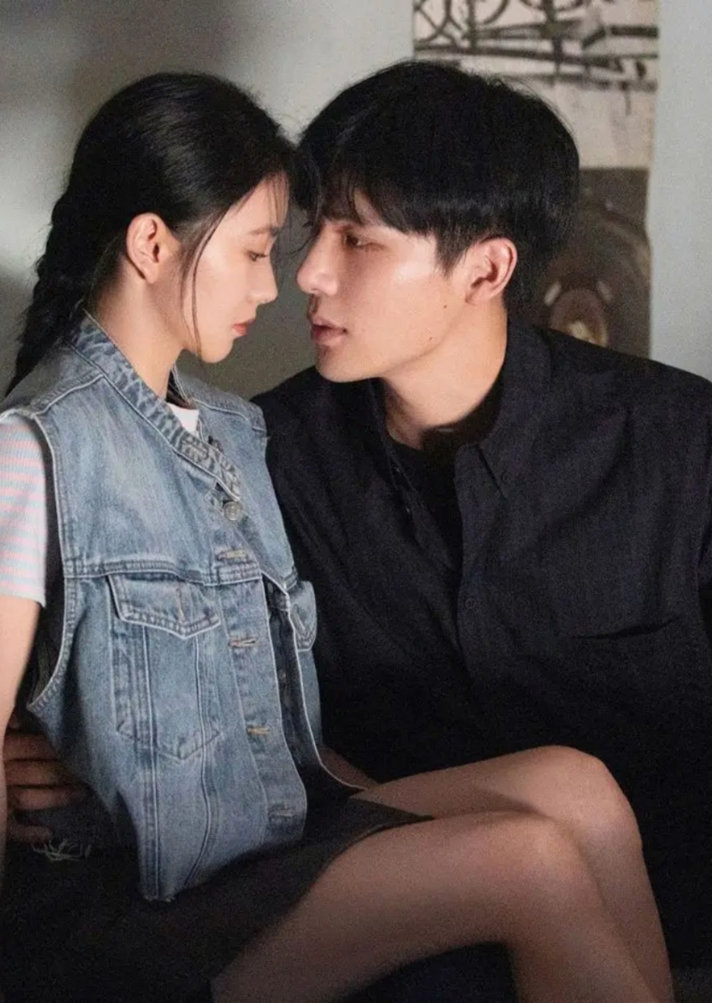 刘浩存和王安宇吻戏借位惹怒观众。 刘浩存和王安宇吻戏借位惹怒观众。