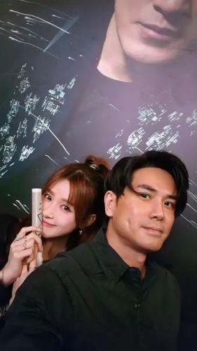 伍允龙认爱年轻13年“咪神”Renee李蔓莹。 伍允龙认爱年轻13年“咪神”Renee李蔓莹。