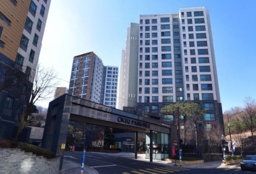 徐玄振未能拿回租屋押金后,痛定思痛决定搬回位于玉水洞的个人房产。 徐玄振未能拿回租屋押金后,痛定思痛决定搬回位于玉水洞的个人房产。