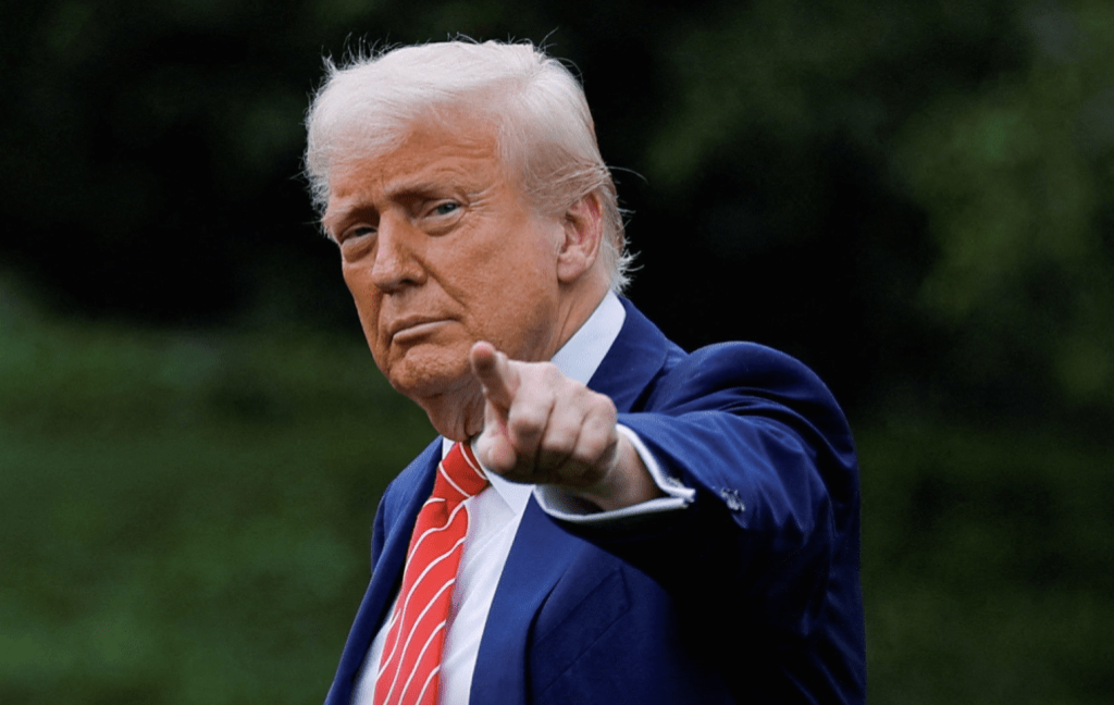 美国总统特朗普周三(4日)表示,他与俄罗斯总统普京进行了一次“良好的对话”,通话内容涉及近期发生的乌克兰无人机袭击事件以及伊朗问题。 路透社.png 美国总统特朗普周三(4日)表示,他与俄罗斯总统普京进行了一次“良好的对话”,通话内容涉及近期发生的乌克兰无人机袭击事件以及伊朗问题。 路透社.png